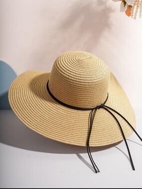 Minimalist Wide Brimmed Hat